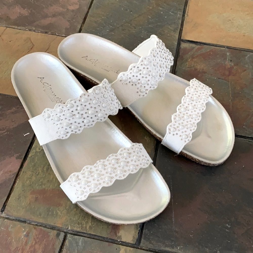 A Giannetti  Cork Wedge Sandal 2.5" Heel White Size 8/8.5
